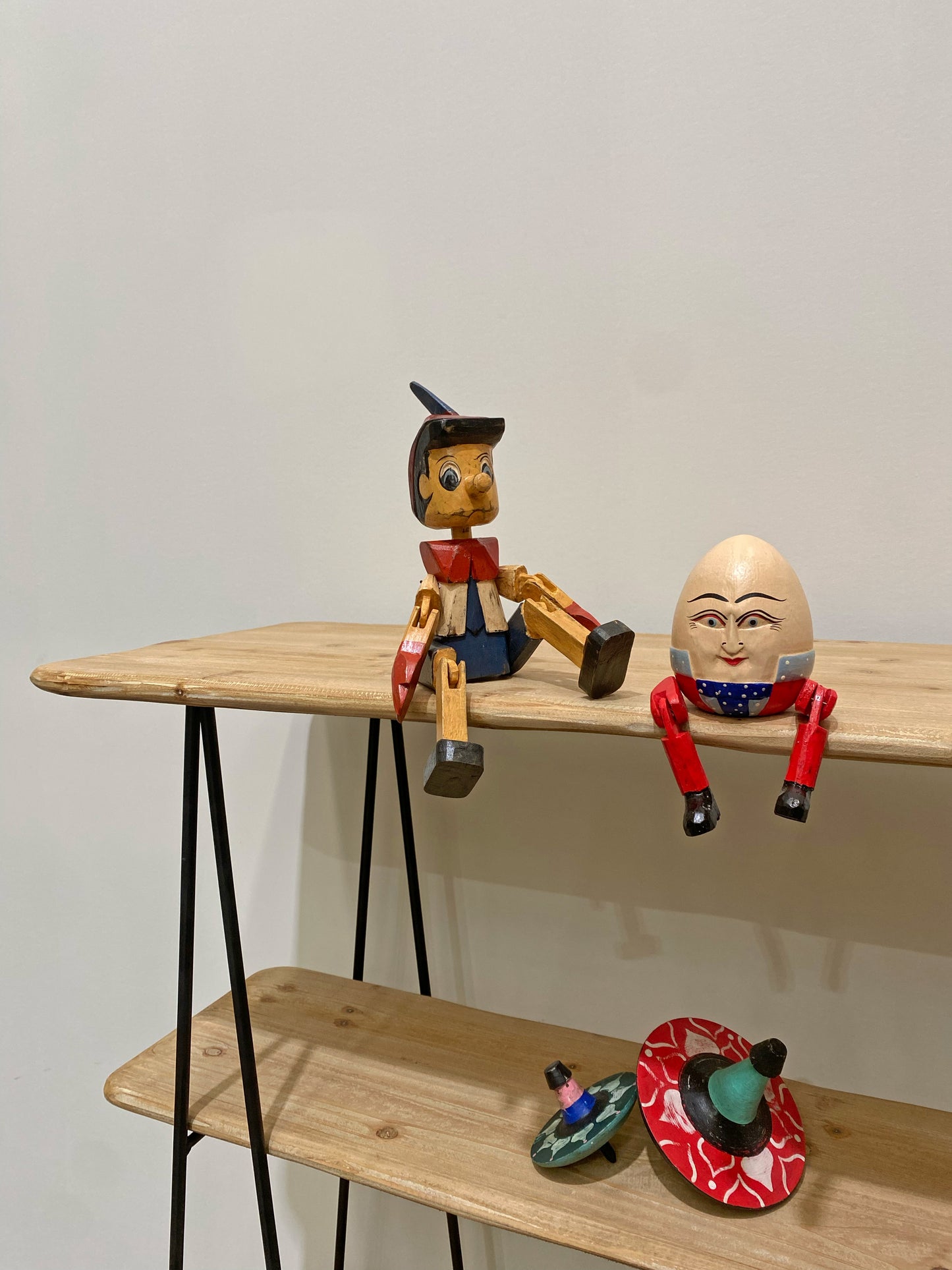 Humpty Dumpty Dangling Legs