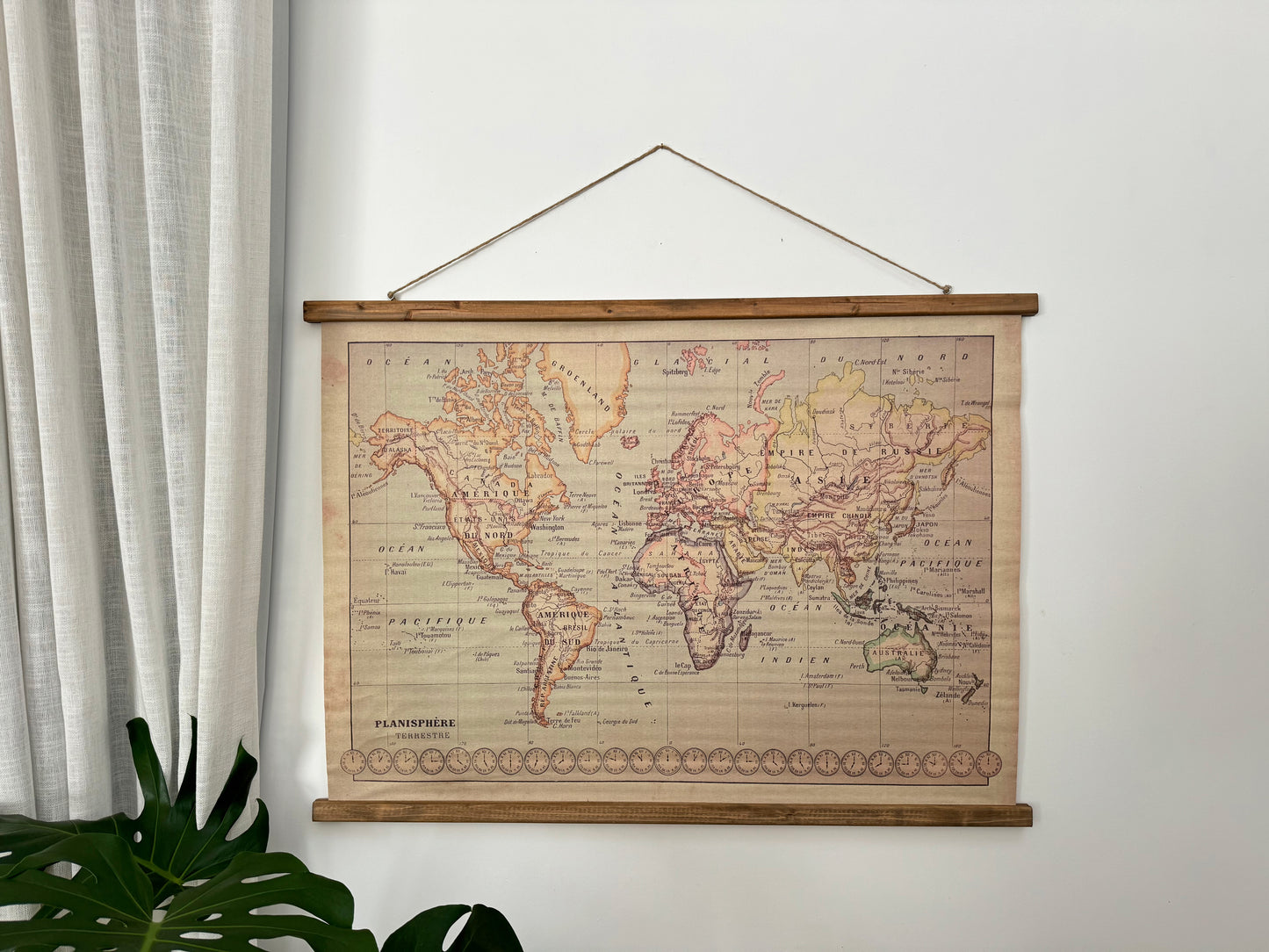 Print Vintage World Map
