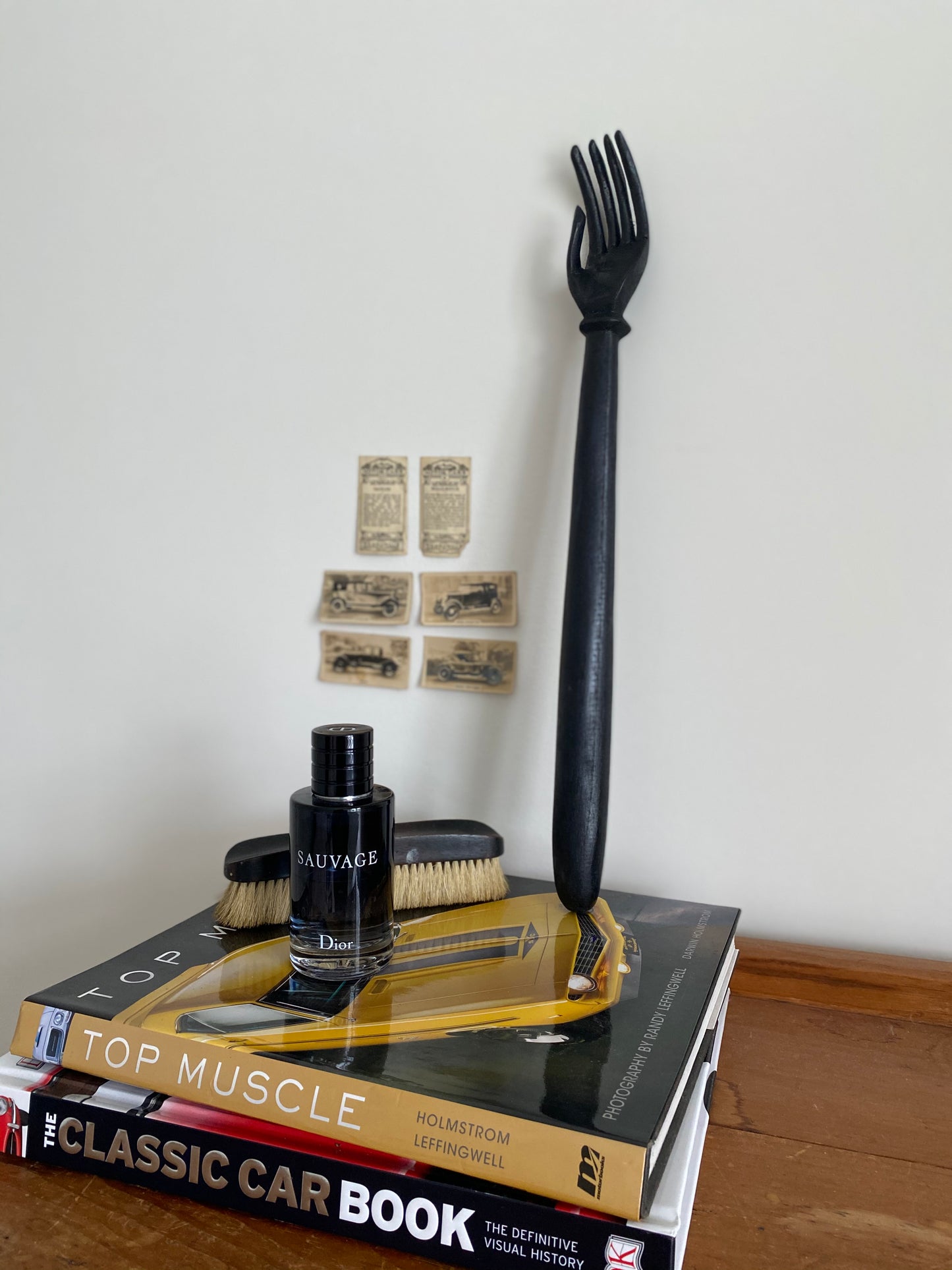 Hitam Back Scratcher Black