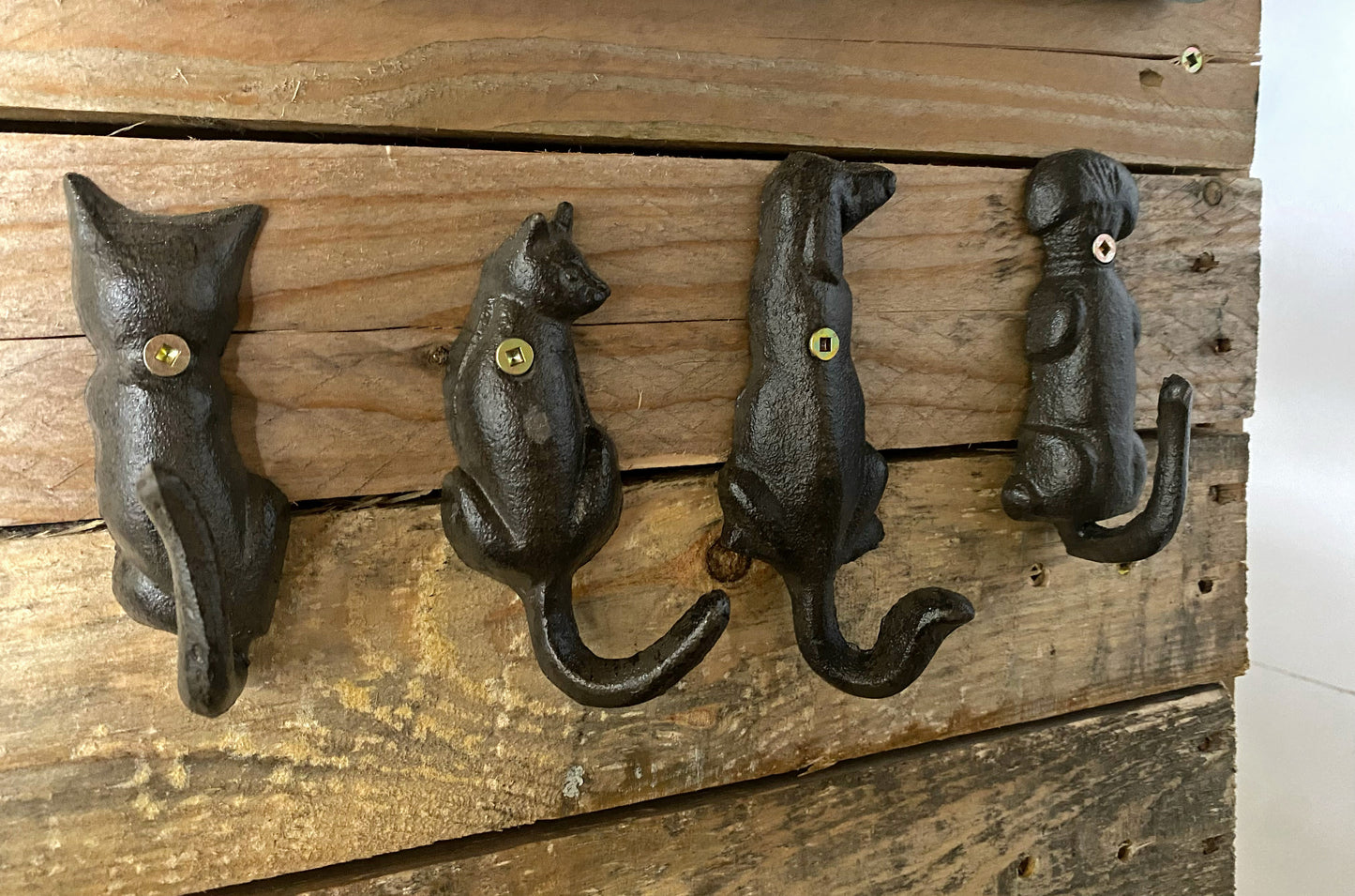 Cast Iron Dog Tail Hook (Design 2)