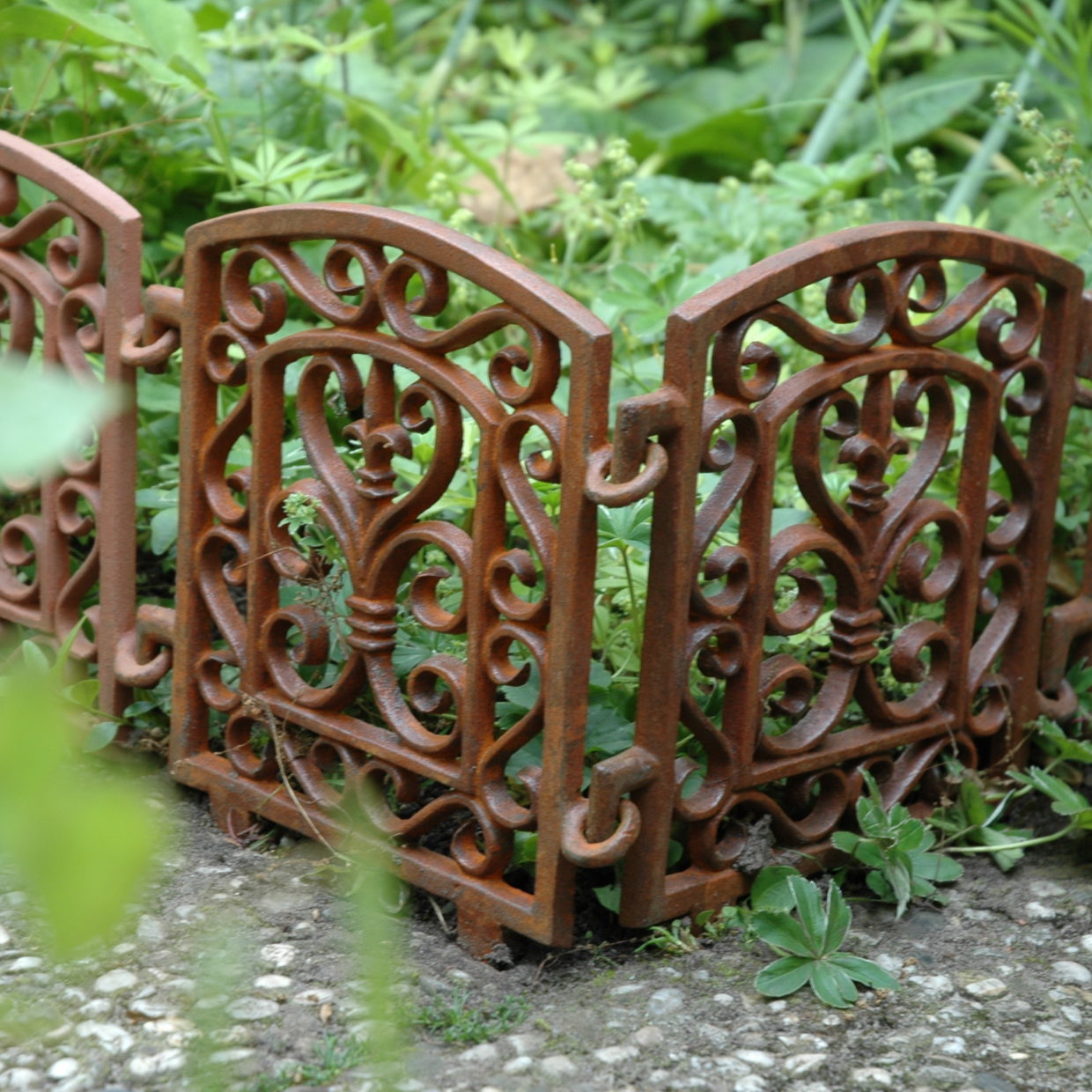 Cast Iron Connectable Lawn Fence