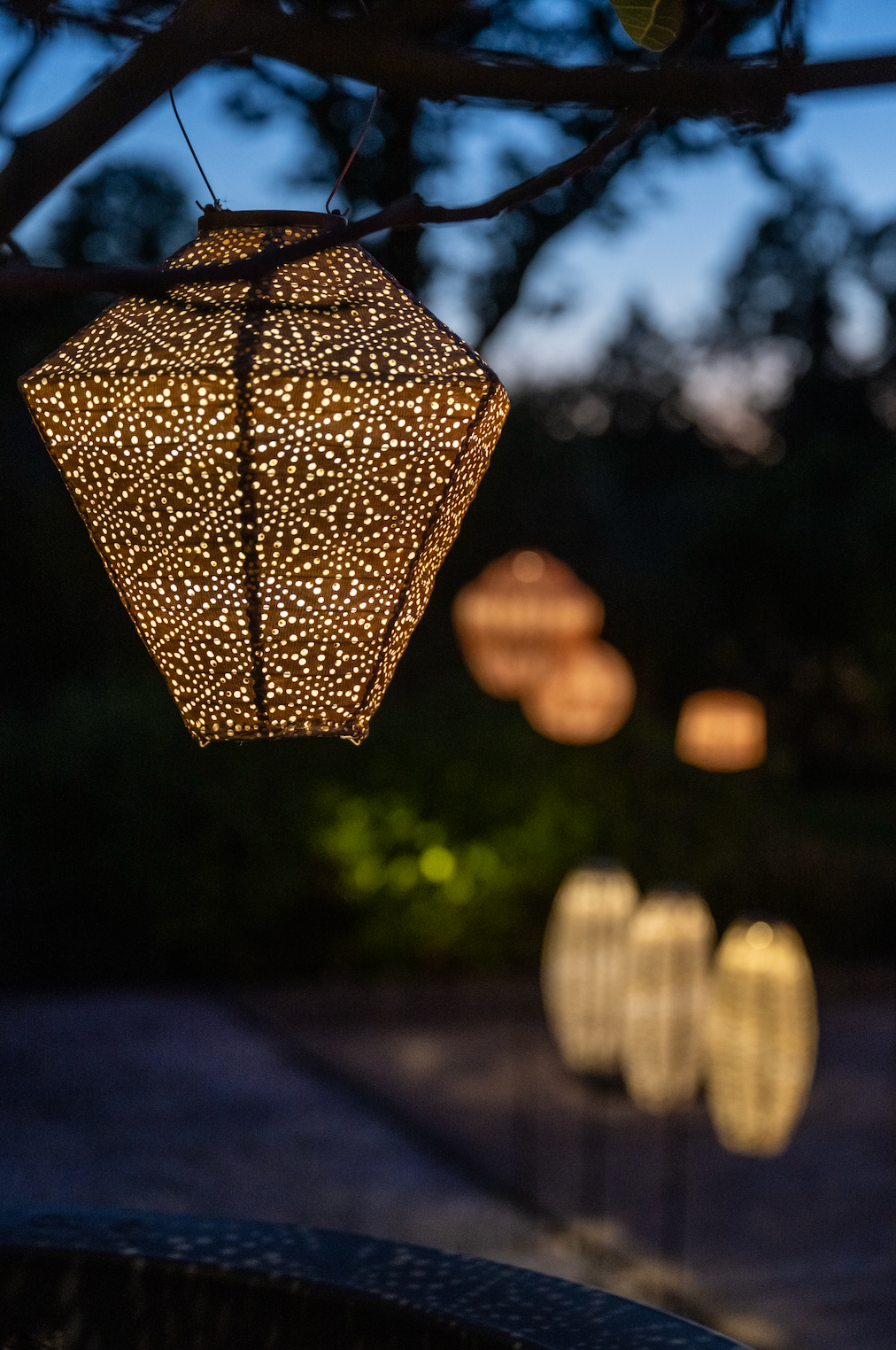 Lumiz Lantern Diamond 28cm Gold Sashiko