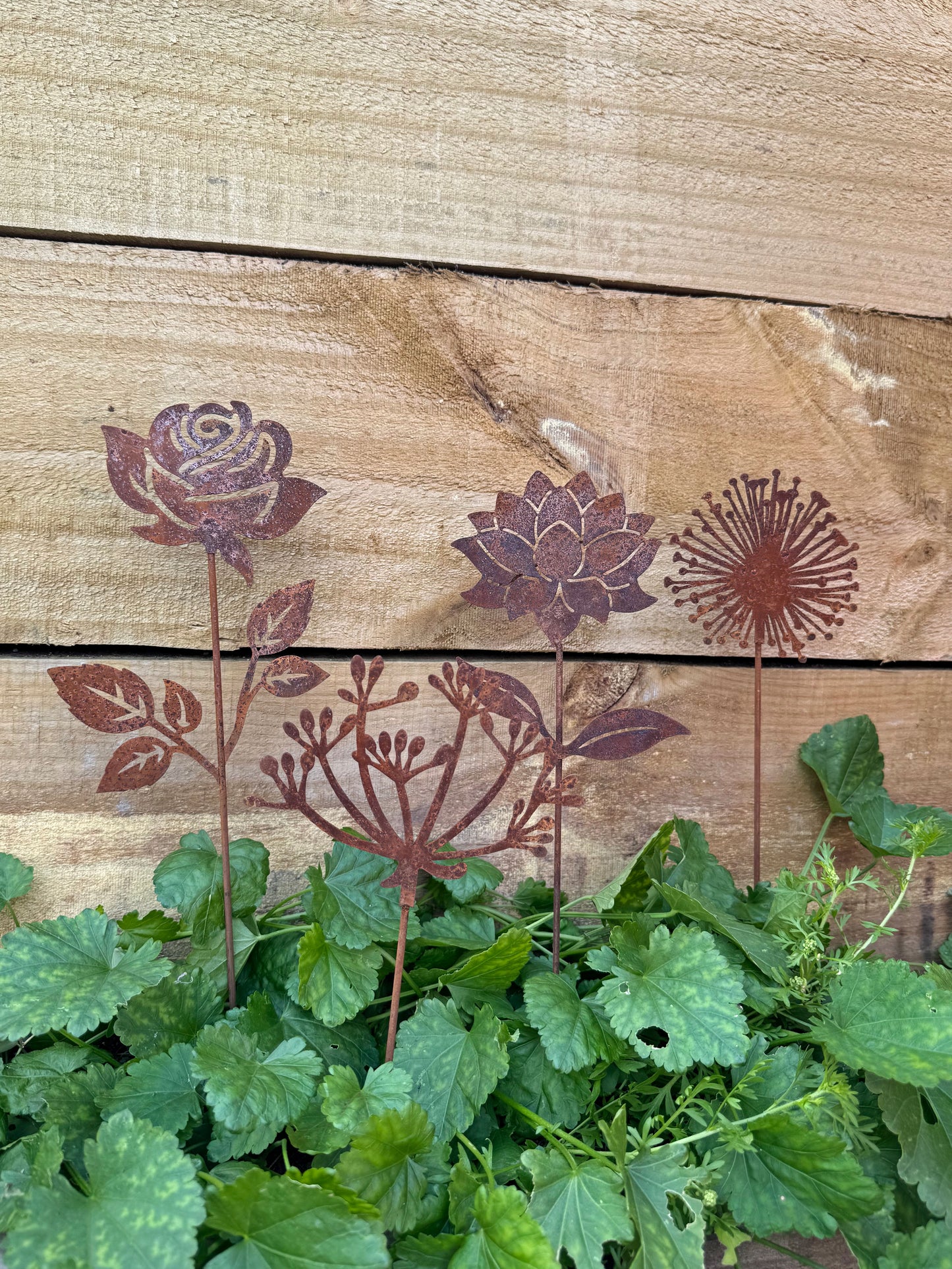 Garden Decoration Dahlia on Stick 37cm