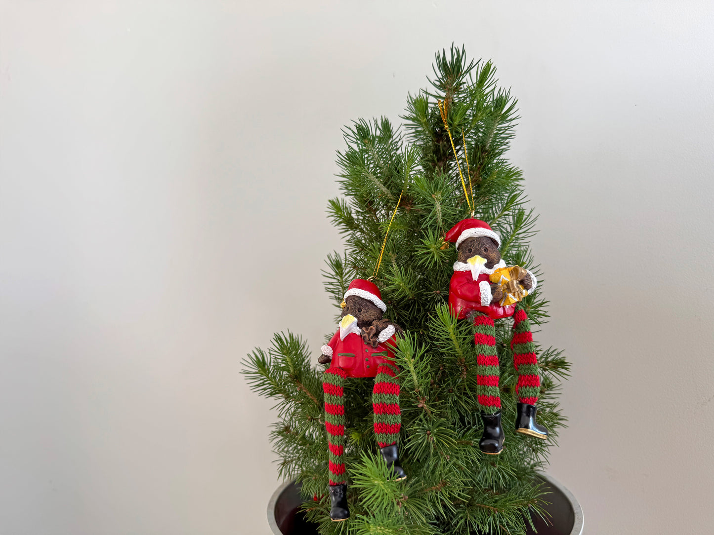 Hanging Xmas Kiwi with Bag Decoration - Dangling Legs